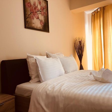 Monte Carlo Palace Rooms บูคาเรสต์ ภายนอก รูปภาพ