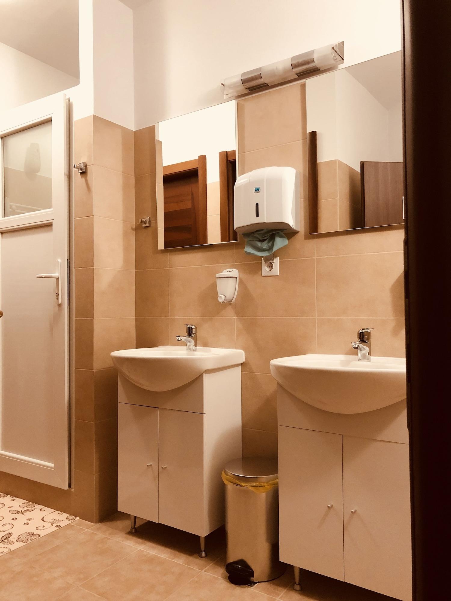 Monte Carlo Palace Rooms บูคาเรสต์ ภายนอก รูปภาพ