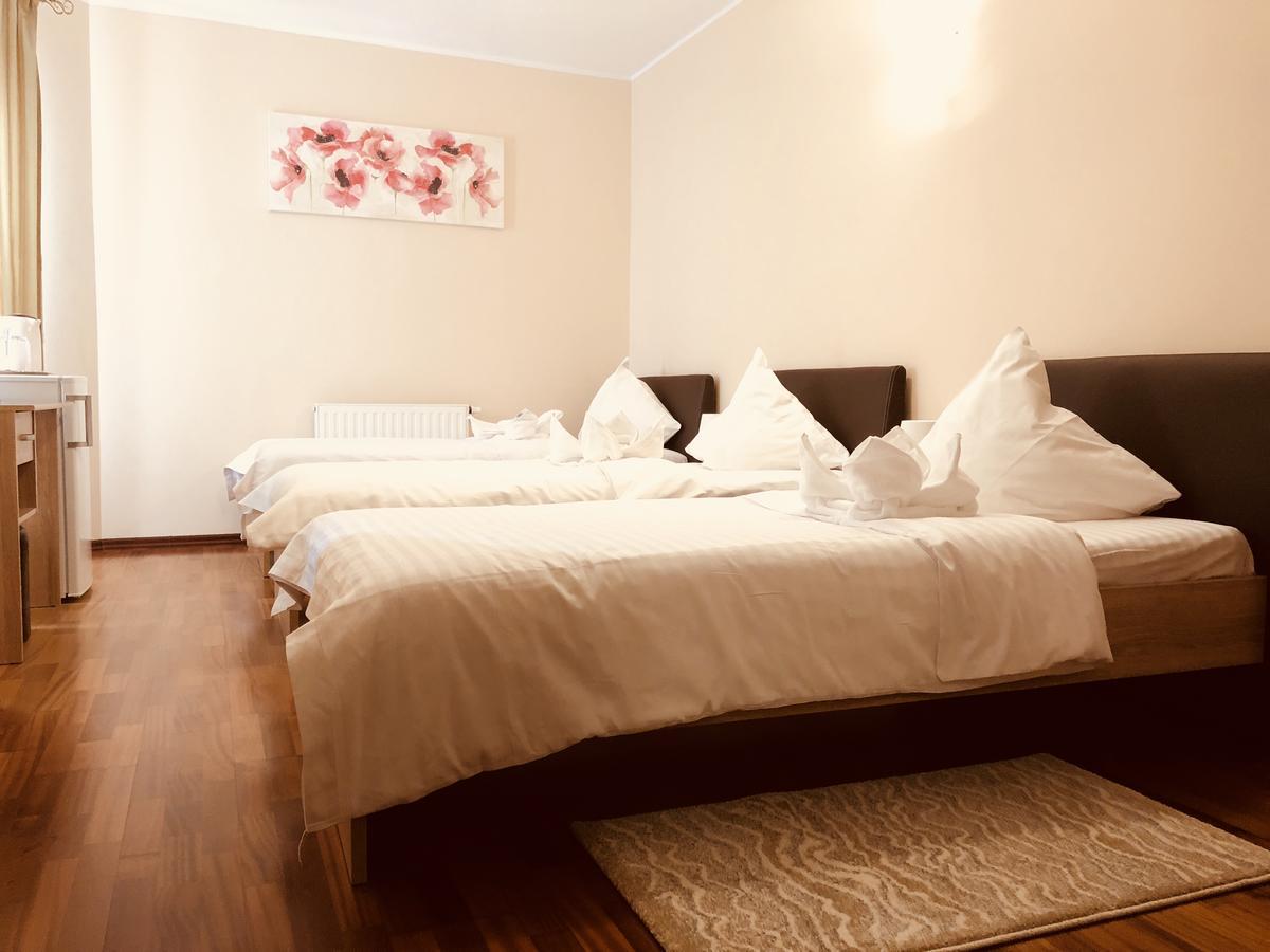 Monte Carlo Palace Rooms บูคาเรสต์ ภายนอก รูปภาพ