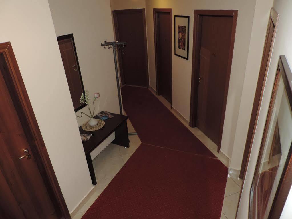 Monte Carlo Palace Rooms บูคาเรสต์ ภายนอก รูปภาพ